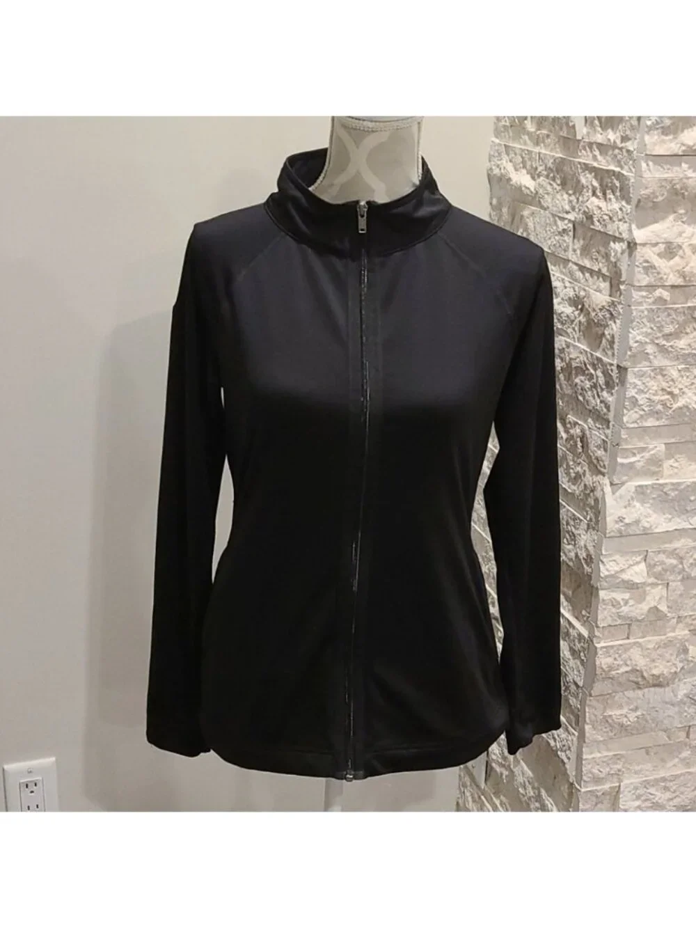 Reebok playdry black zip up jacket